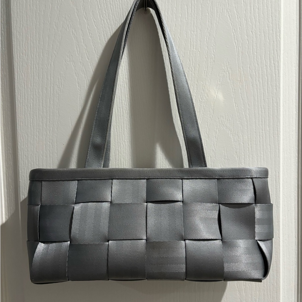 Harveys Seatbelt Bag
